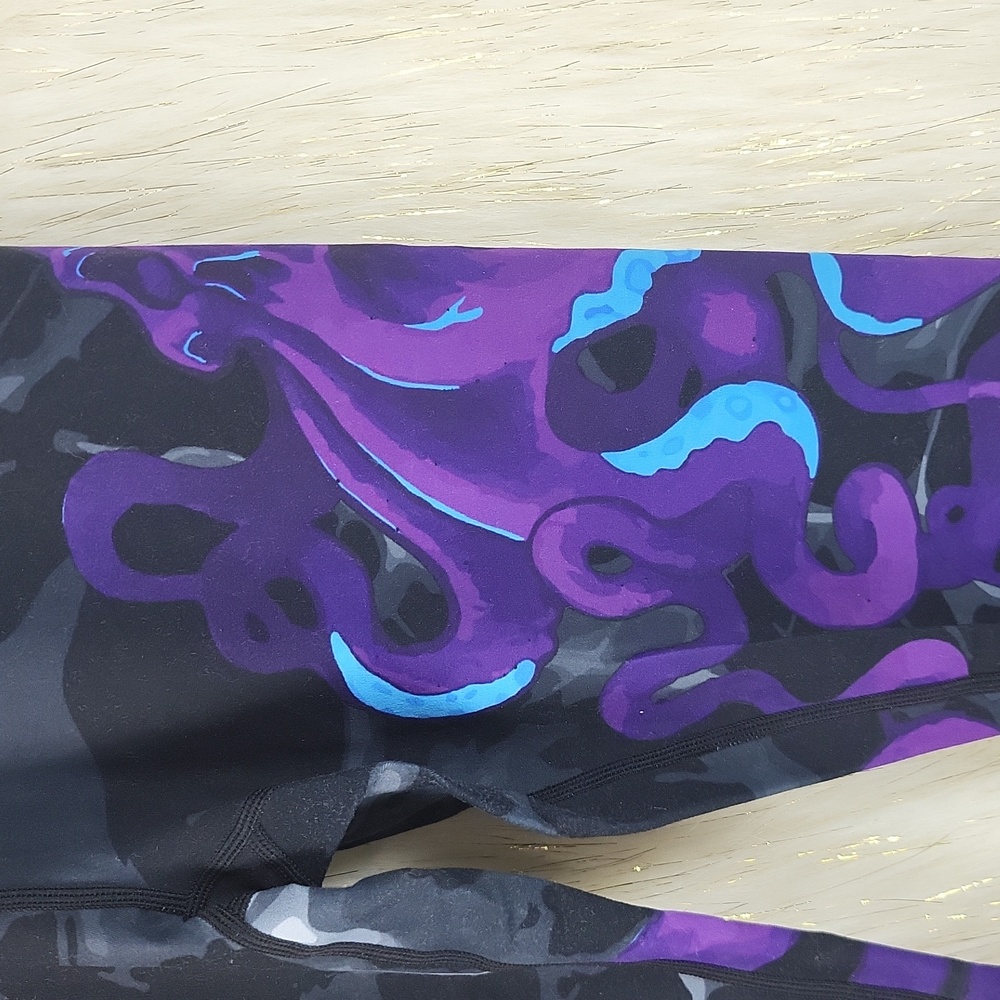 Violate The Dress Code Leggings - Picture 2 of 7
